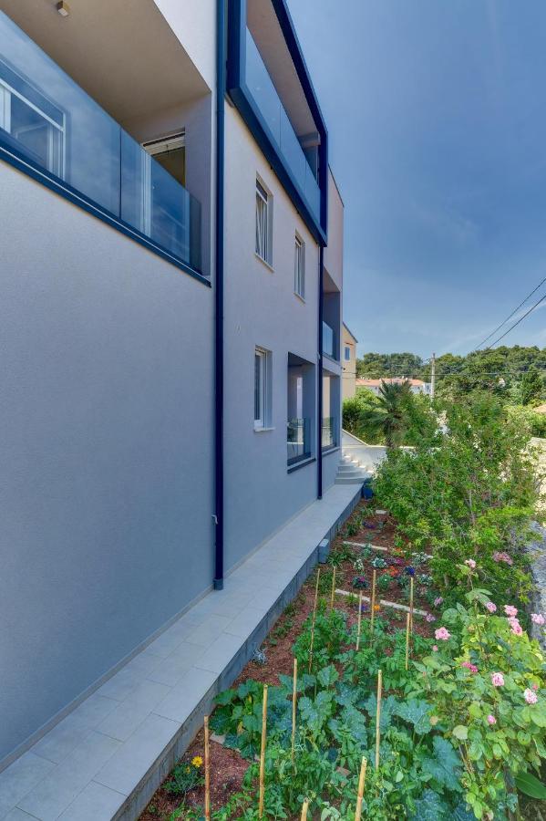 Apartments Hemetek Veli Losinj Exterior photo